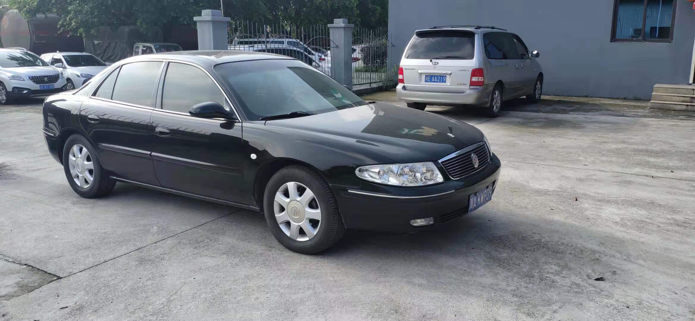 ?？怂埂⑸虾e克機(jī)車拍賣